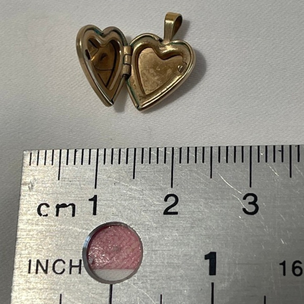14K Gold‎ Filled Heart Locket Pendant Etched Diamond Cut Design - Picture 4 of 6